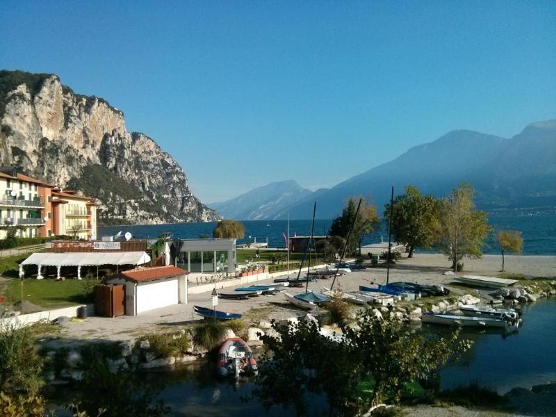 La Gemma Sul Lago Campione del Garda Exterior foto